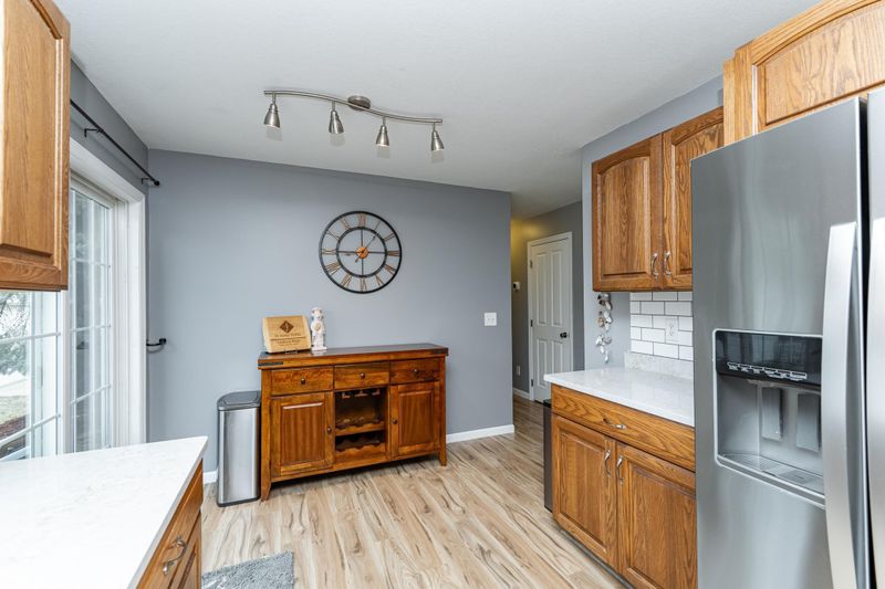 1951 42nd St NW, Rochester, MN 55901