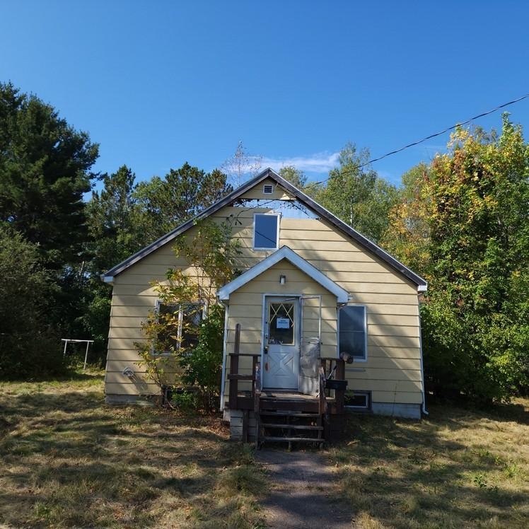 8786 E Spaulding Rd, South Range, WI 54874