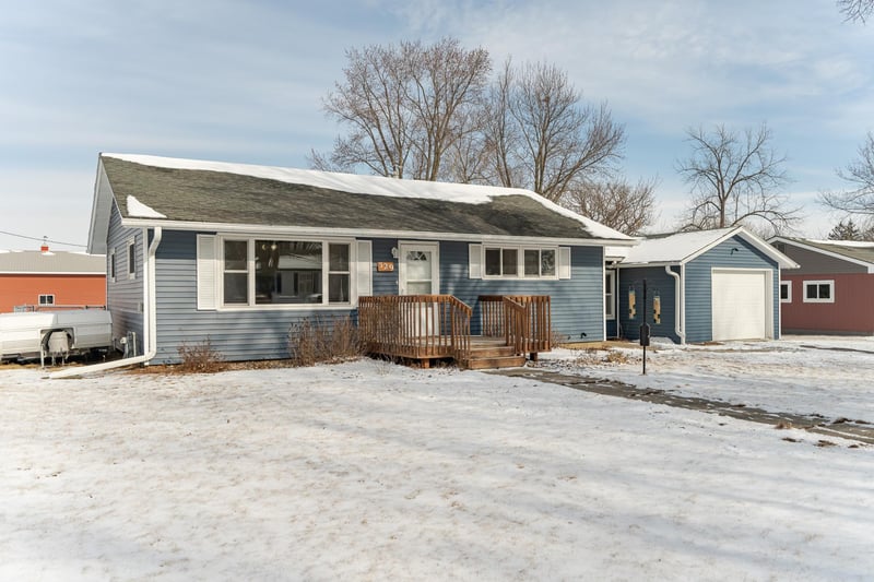 529 1st St, Fountain, MN 55935