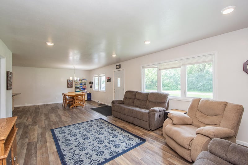 107 1st St, Campbell, MN 56522