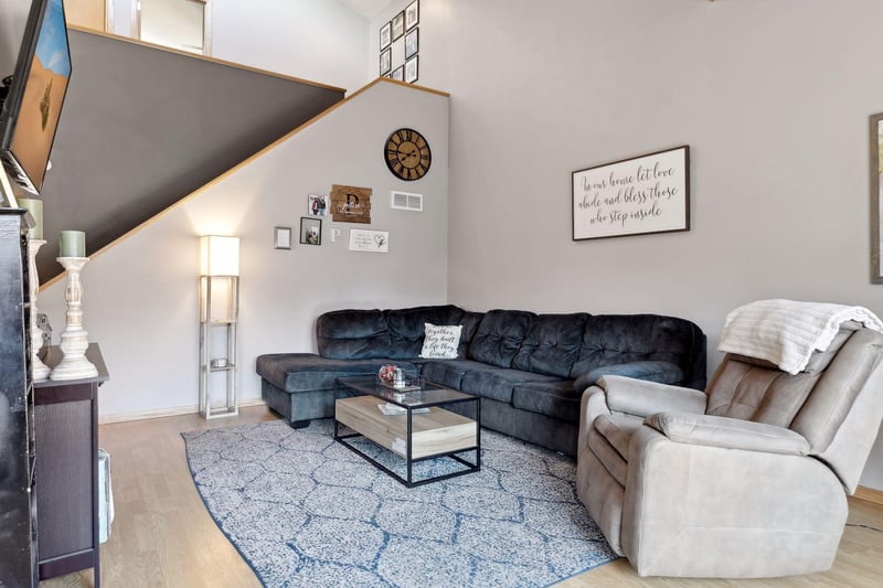 1736 Mcknight Rd N #29, Maplewood, MN 55109
