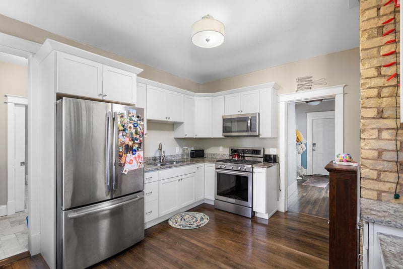 1125 Orange Ave E, Saint Paul, MN 55106