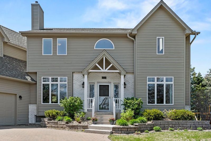 11430 Louisiana Ave S, Bloomington, MN 55438