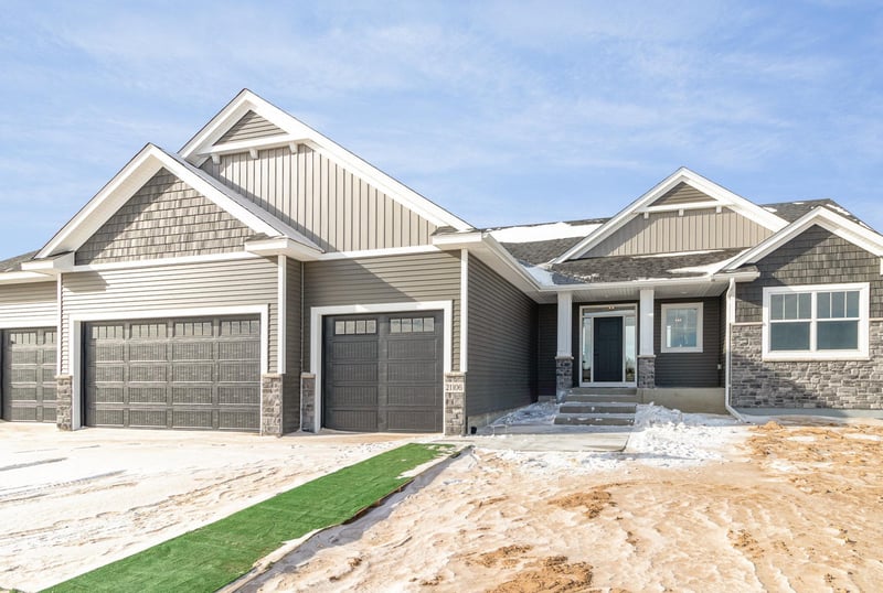 21106 Tippecanoe, East Bethel, MN 55011