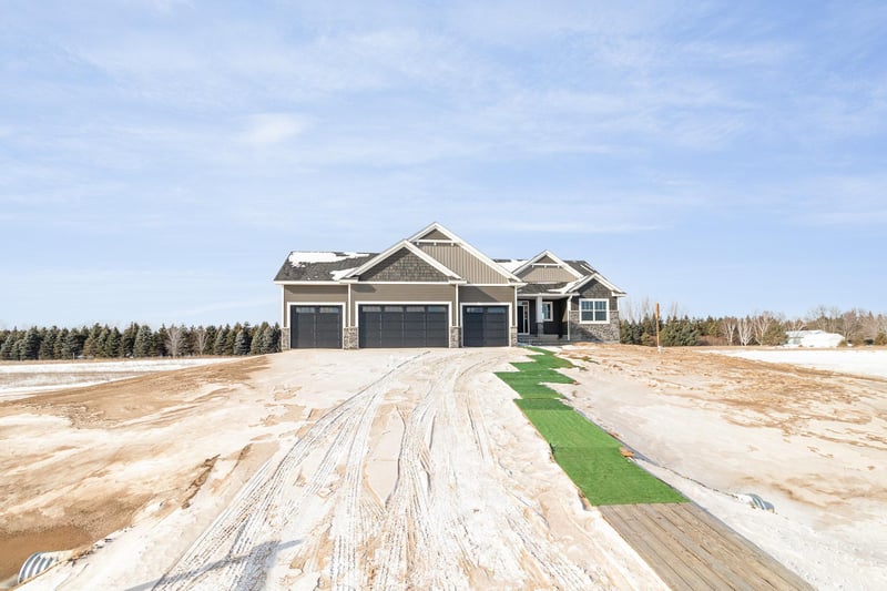 21106 Tippecanoe, East Bethel, MN 55011