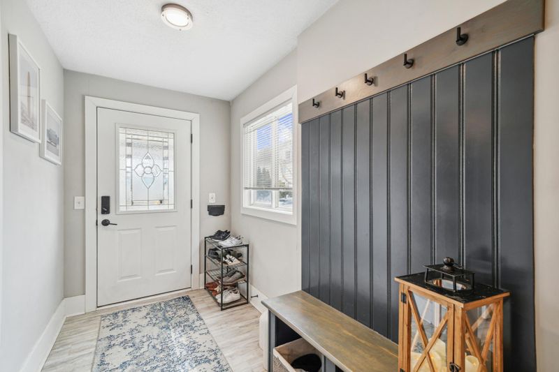 2910 NE California St, Minneapolis, MN 55401