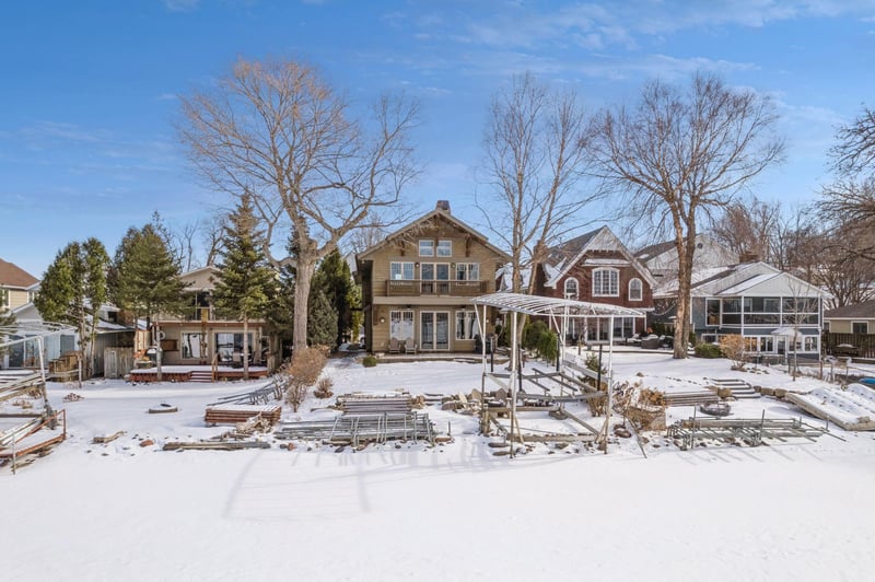2029 Arbor Ln, Mound, MN 55364