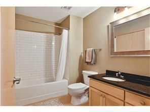 521 S 7th St #219, Minneapolis, MN 55415
