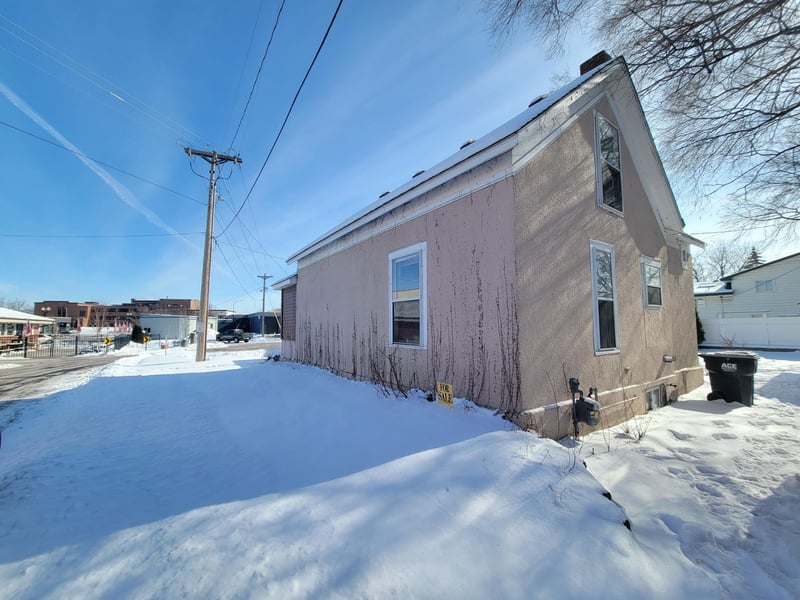 414 Western Ln, Anoka, MN 55303