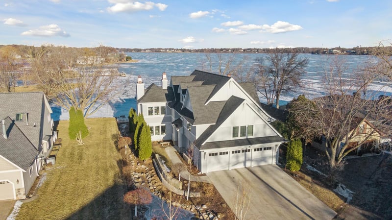 60 W Point Ave, Excelsior, MN 55331