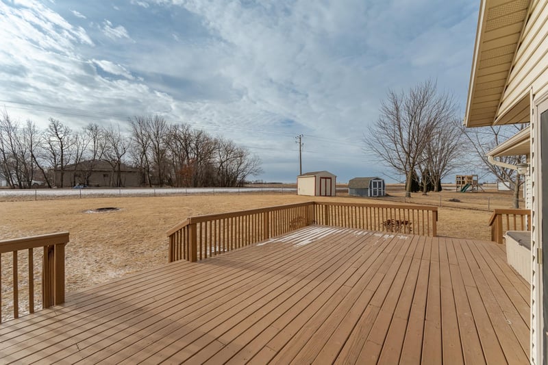 926 Nancy Ct SW, Eyota, MN 55934