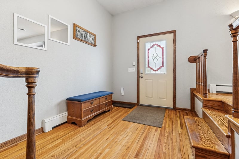 555 Central Ave S, Pease, MN 56363