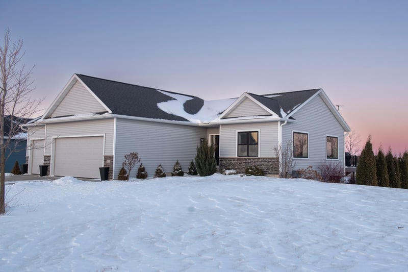 1015 Bucknell Ct, Spring Valley, MN 55975