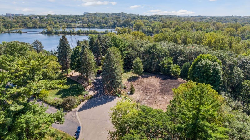 5038 Dominick Spur, Hopkins, MN 55343