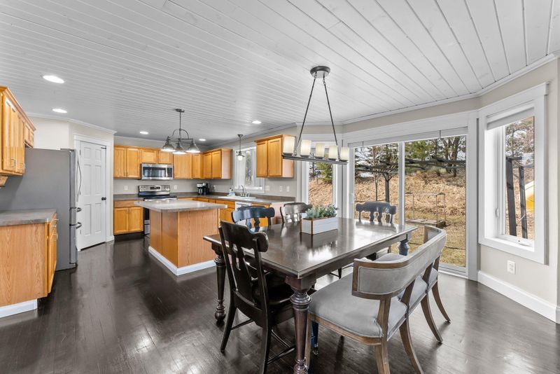 9355 Giffort Ct, Monticello, MN 55362