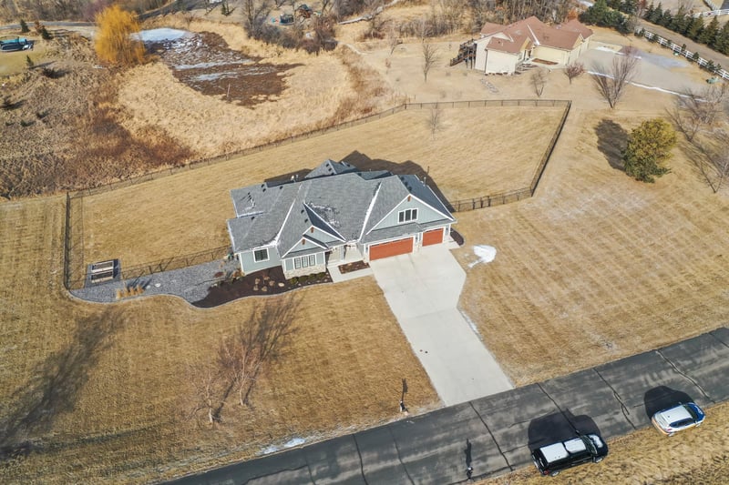 4212 Boulder Cir, Webster, MN 55088