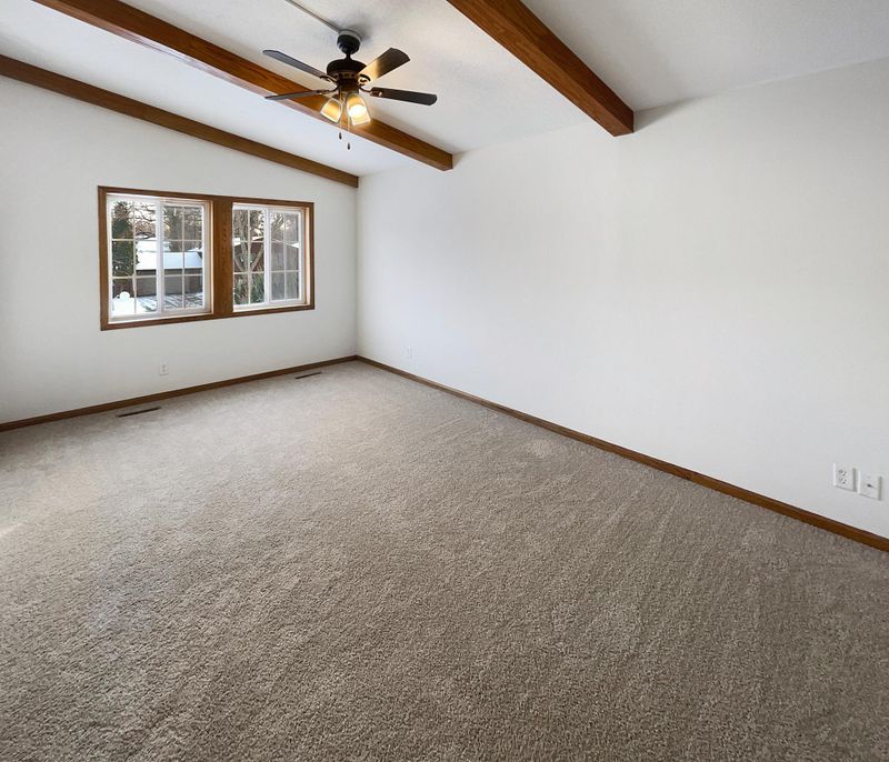 2255 William Tell Rd, Saint Paul, MN 55119