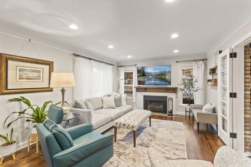 1616 W 70th St, Richfield, MN 55423