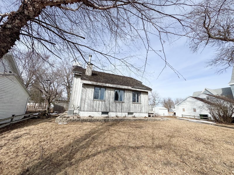 506 4th St, Rushmore, MN 56168