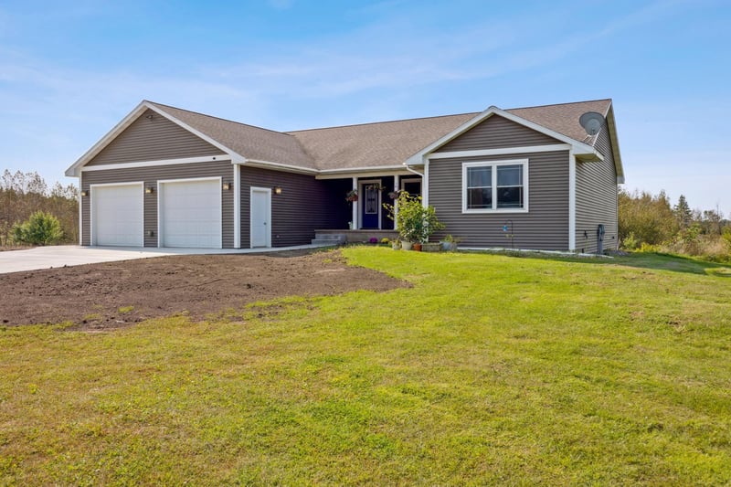 59642 240th St, Hewitt, MN 56453