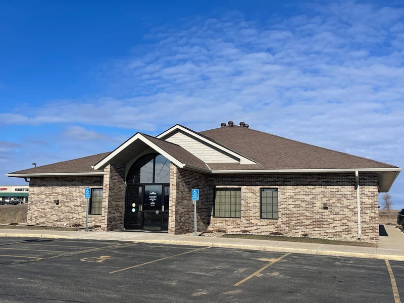 1205 Ryans Rd, Worthington, MN 56187