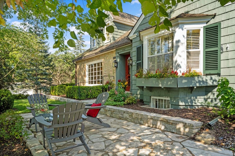 3332 W 56th St, Edina, MN 55410