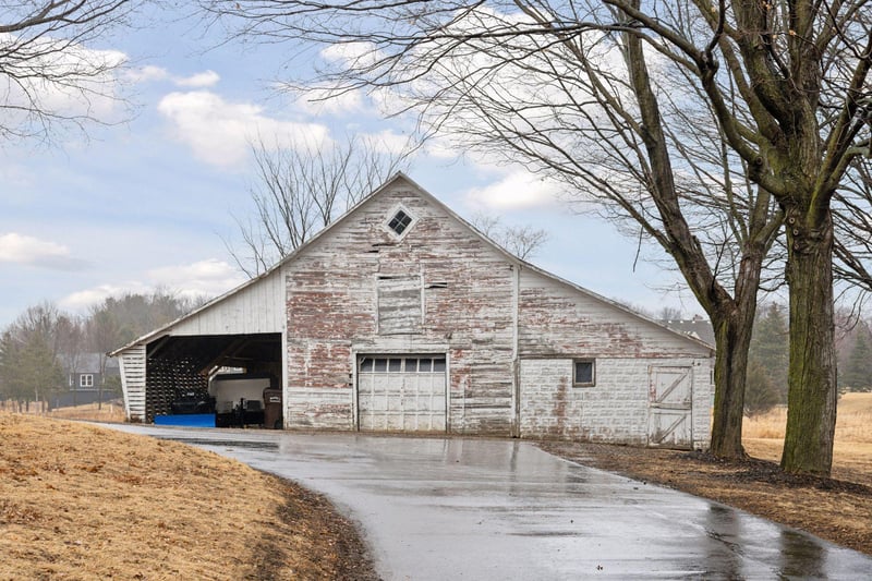 160 N Old Crystal Bay Rd, Orono, MN 55356