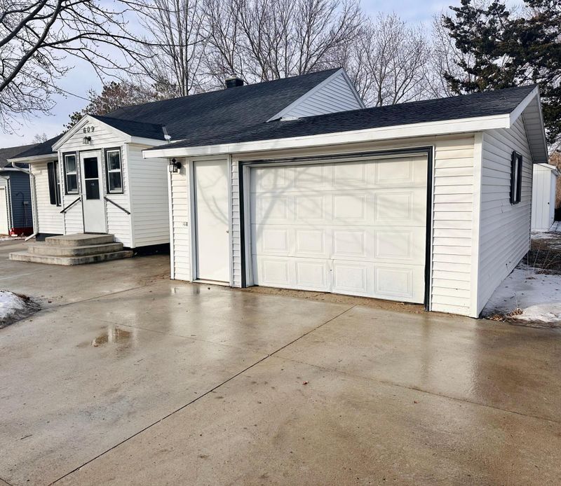 609 Martin Ave, Belgrade, MN 56312