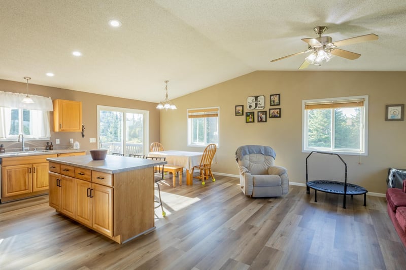 13101 Kelly Ln NE, Tenstrike, MN 56683