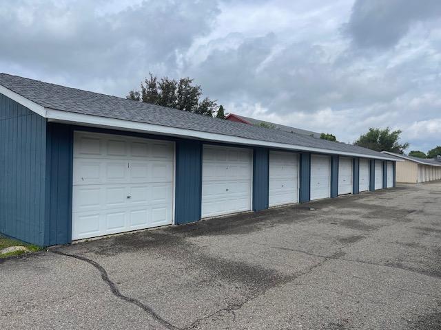 1402 Division St W, Faribault, MN 55021