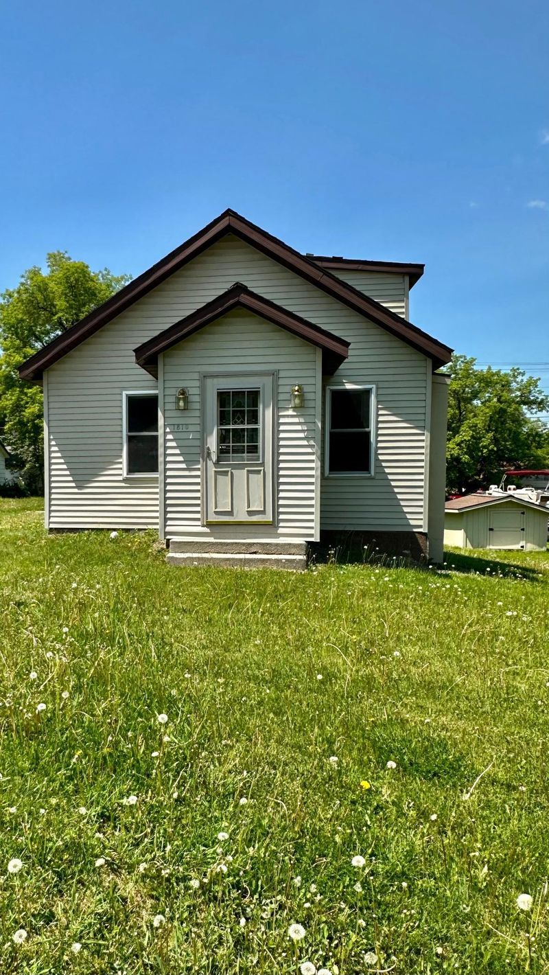 1810 3rd Ave E, International Falls, MN 56649