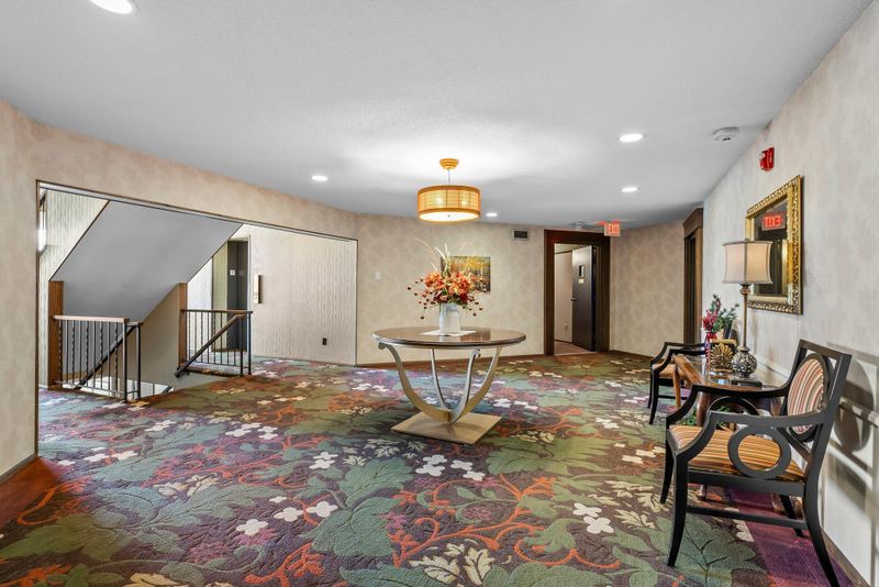 4370 Brookside Ct #216, Edina, MN 55436