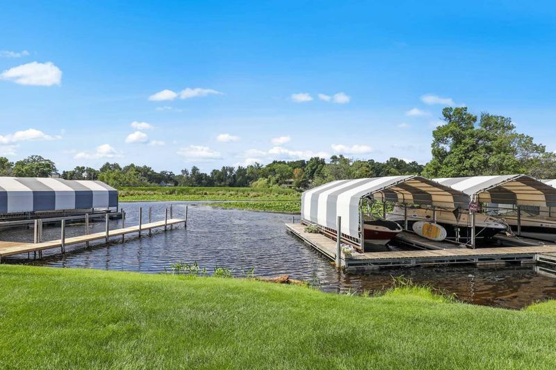 22 W Point Pl, Tonka Bay, MN 55331
