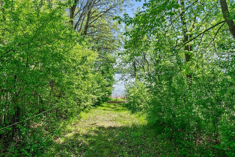 7624 Pioneer Rd, Wyoming, MN 55092