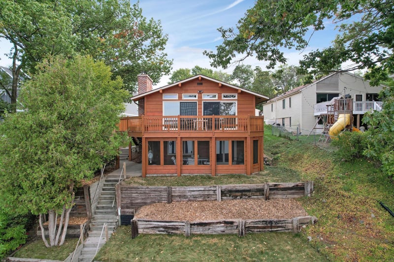 6549 Eagle Lake Dr, Osseo, MN 55369