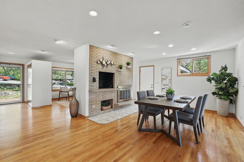 15666 Woodgate Rd S, Minnetonka, MN 55345