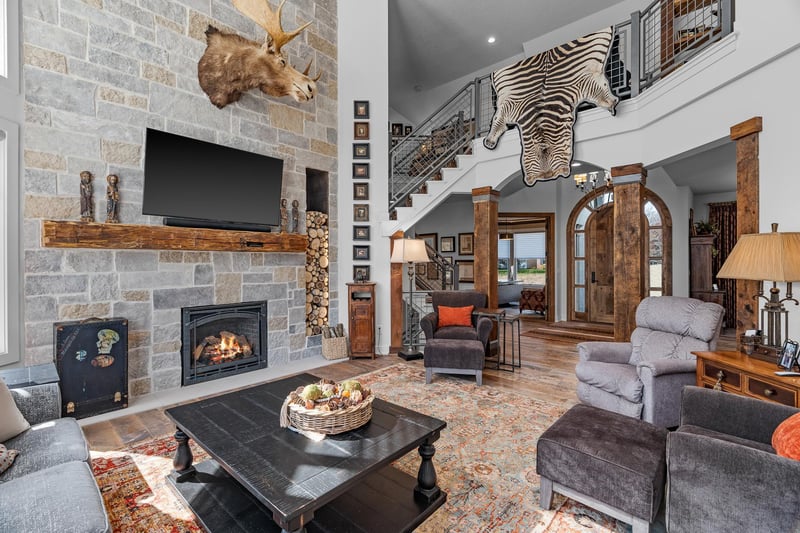 2 Brainard Way, North Oaks, MN 55127