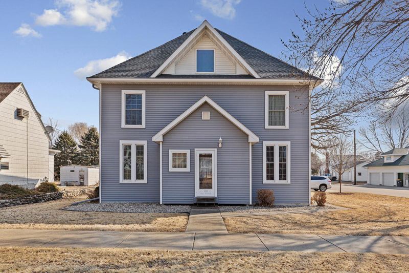 811 1st Ave, Gibbon, MN 55335