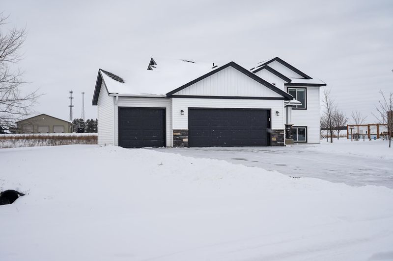 606 2nd Ave SW, Rice, MN 56367