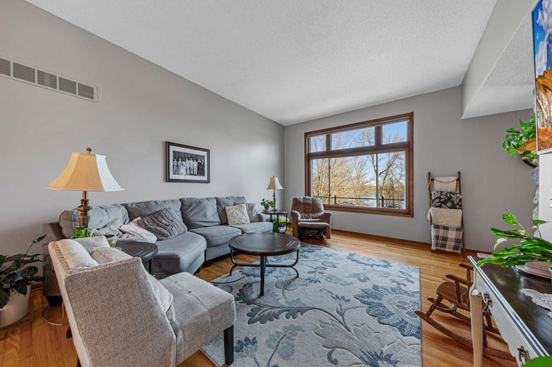 9342 Dodd Rd, Kilkenny, MN 55021