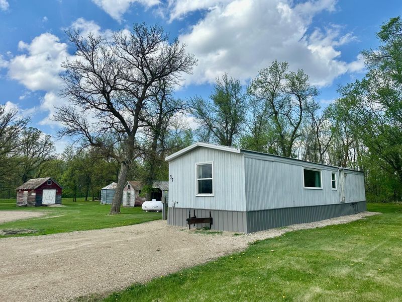 28714 County Road 112, Roseau, MN 56751