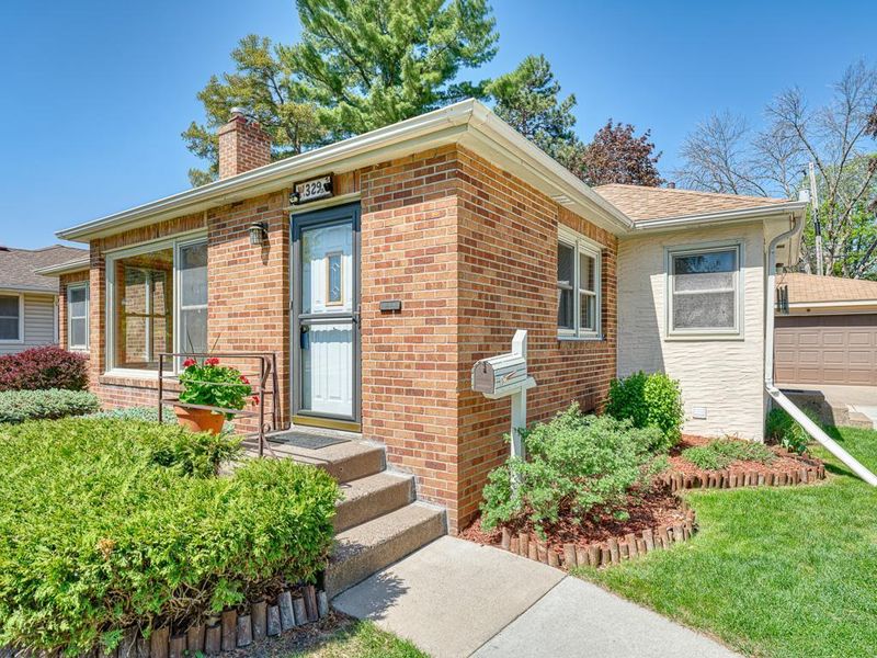 329 Park Ln, South Saint Paul, MN 55075