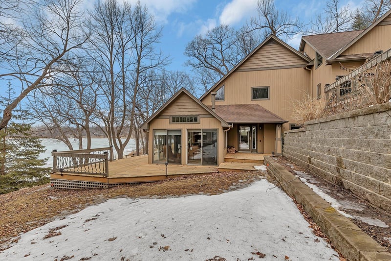 18113 Dove Hill Rd, Eden Valley, MN 55329