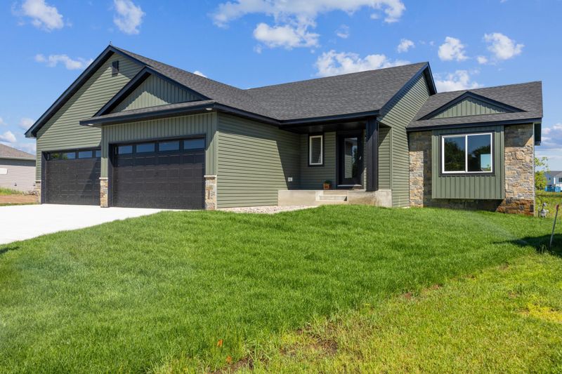 4695 3rd Street Loop NE, Saint Cloud, MN 56304