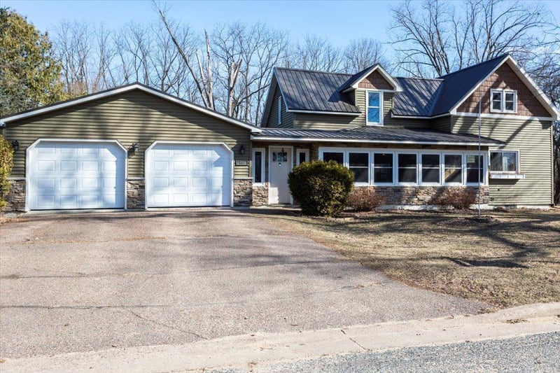 607 W Perkins St, Augusta, WI 54722