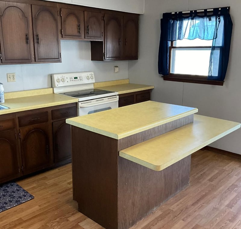4732 W 5th St, Goodview, MN 55987