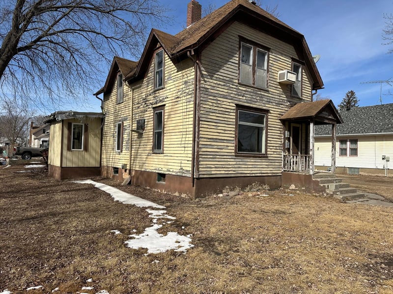 740 3rd Ave, Windom, MN 56101