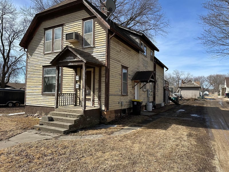 740 3rd Ave, Windom, MN 56101
