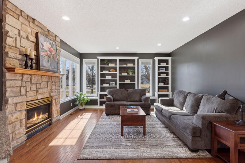 36 Raven Rd, North Oaks, MN 55127
