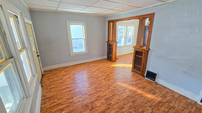 1187 Forest St, Saint Paul, MN 55106
